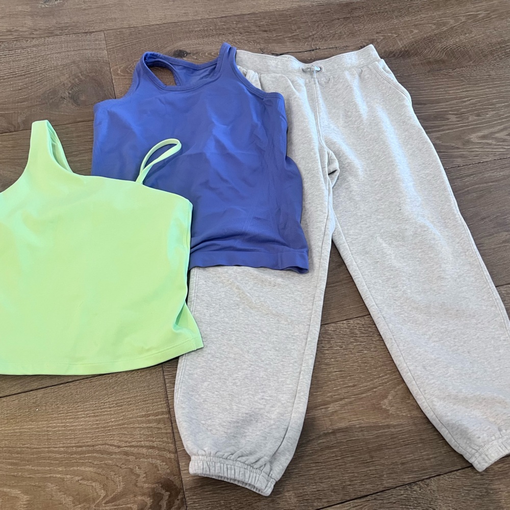 Athleta girls set. Small sweatpants, periwinkle tank, hot like green tank